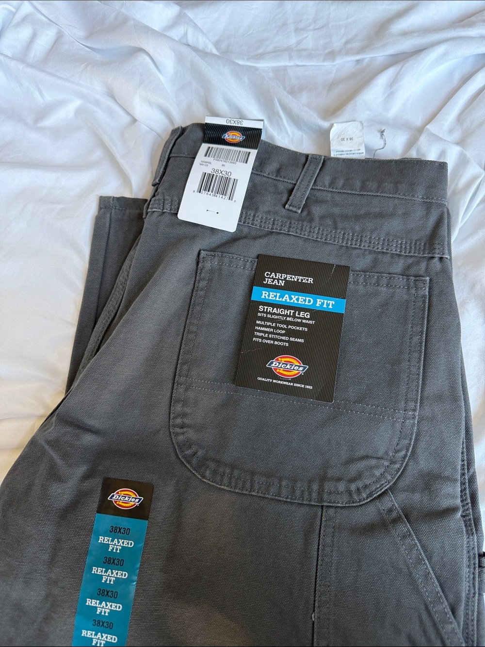 Dickies Men’s Relaxed Fit Carpenter Pants in Gray